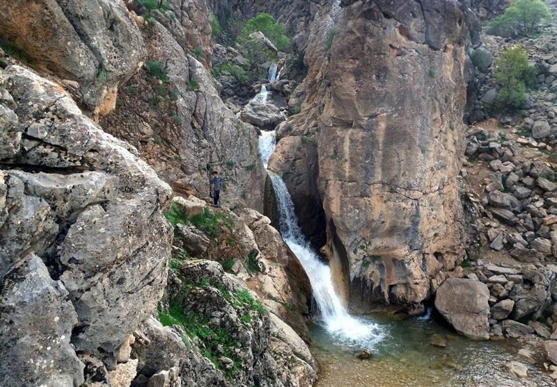 آبشار قمش نورآباد
