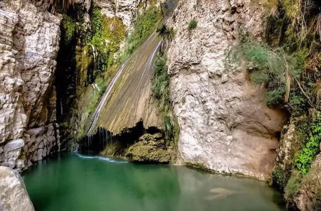 آبشار درزو عسلویه
