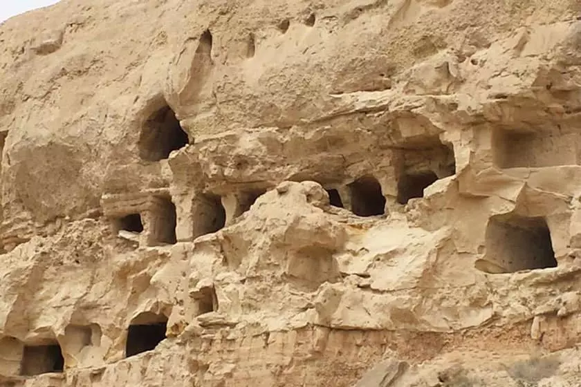 غار چهل خانه بوشهر