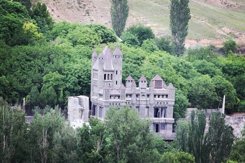 قلعه برغان کردان