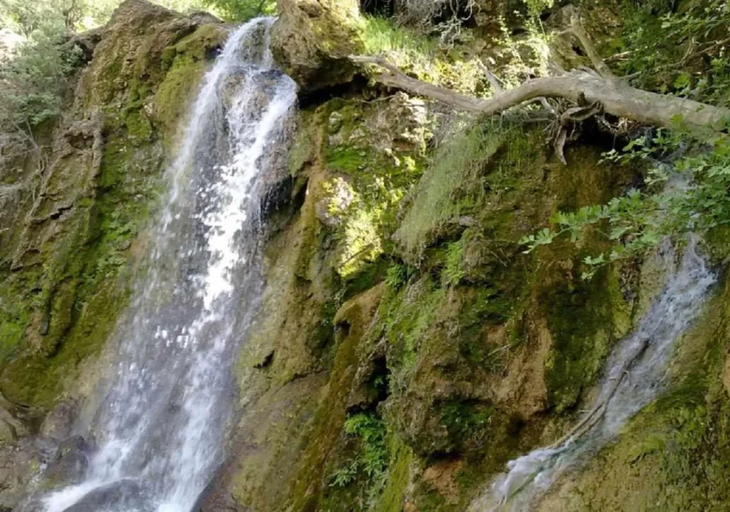 آبشار غسلگه دلفان نورآباد