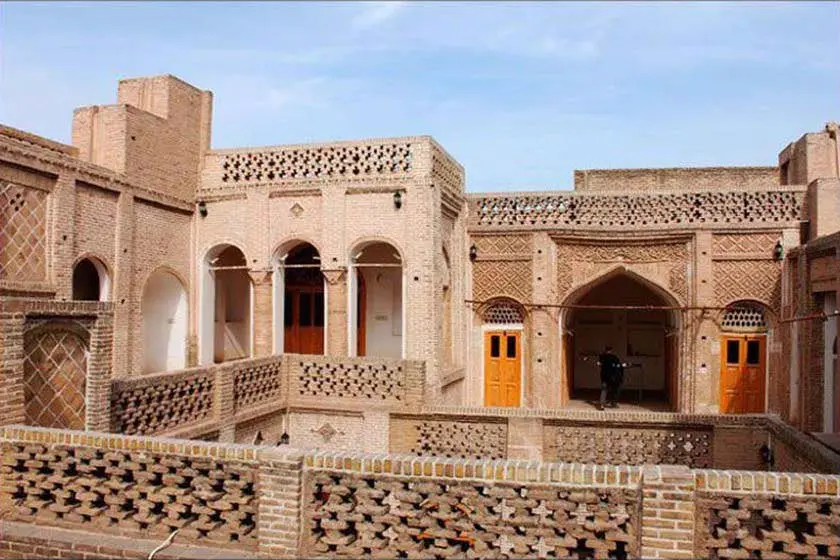 خانه تاریخی سوزنگر دزفول